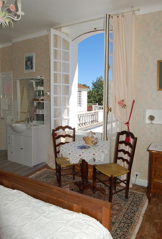 ホテル La Maison D'Antan Arzacq-Arraziguet 部屋 写真